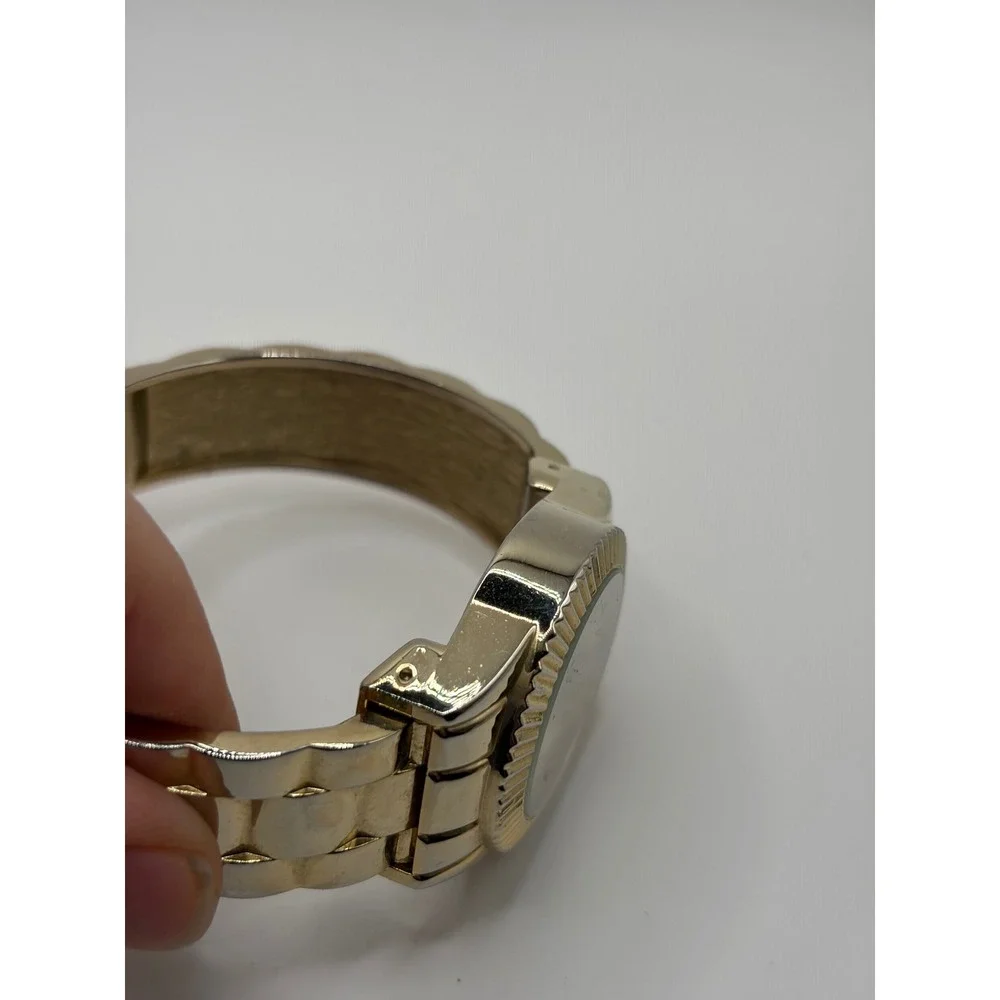 Geneva women gold